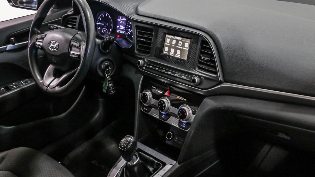 Hyundai Elantra Essential 2019 d&rsquo;occasion à vendre - 23